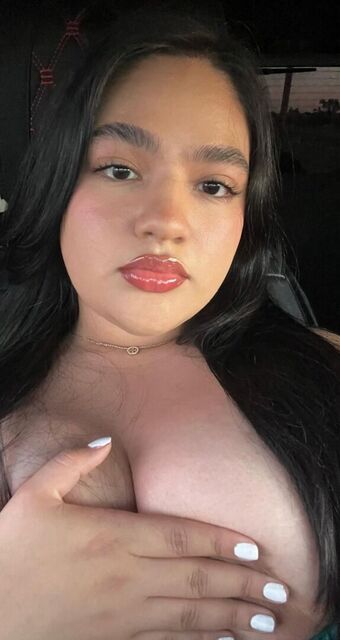 Yaniville Голые слитые фото OnlyFans 1