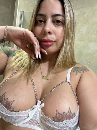 yemillo Голые слитые фото OnlyFans 13
