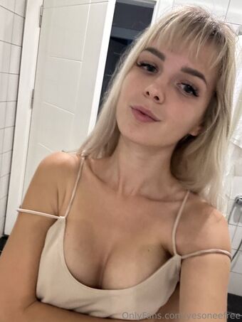 yesoneefree Голые слитые фото OnlyFans 10