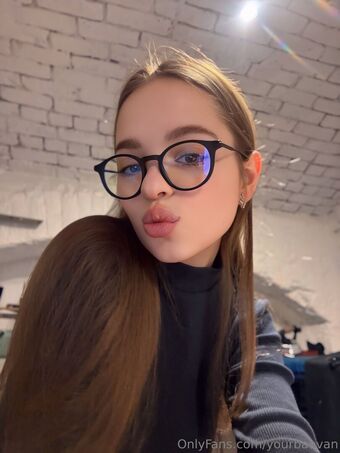 yourbaevan Голые слитые фото OnlyFans 23