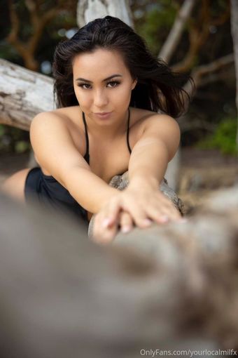 Yourlocalmilfx
