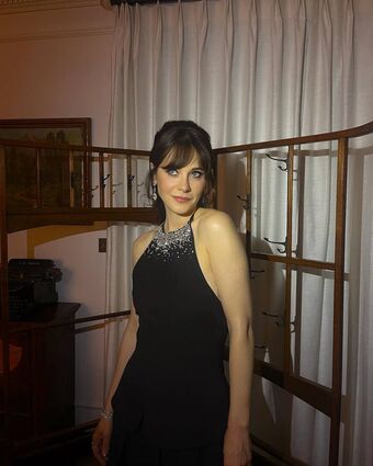 Zooey Deschanel Голые слитые фото OnlyFans 78