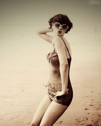 Zooey Deschanel Голые слитые фото OnlyFans 93