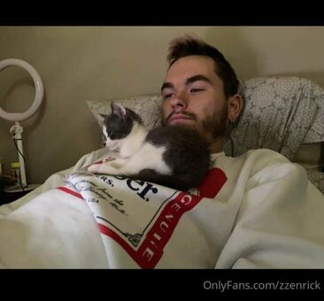 zzenrick Голые слитые фото OnlyFans 2